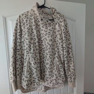 Snow Leopard Print Pullover – Size Large